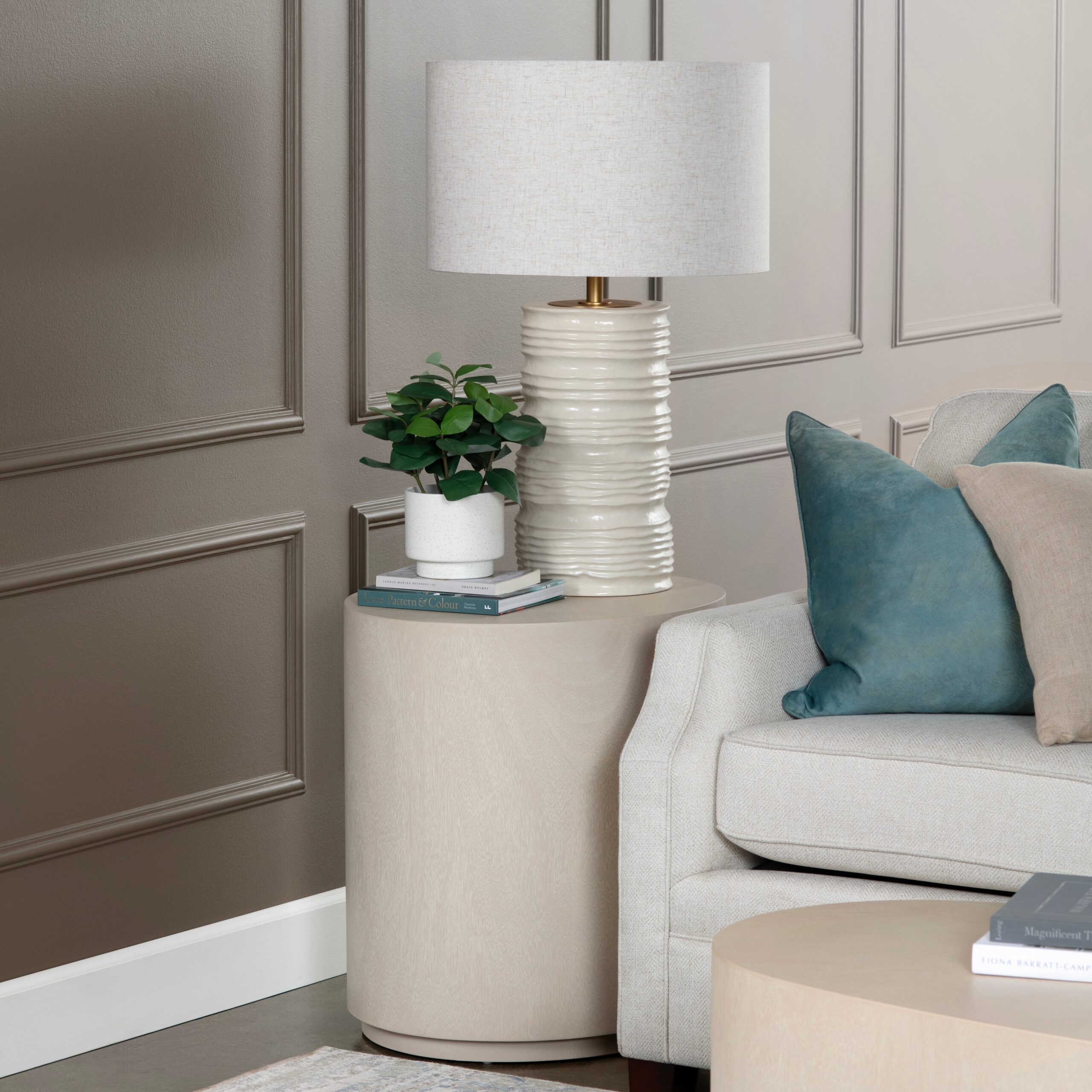 0c75fa583cd2df71282d4a4cb2c3271e Lexington End Table - Image 1